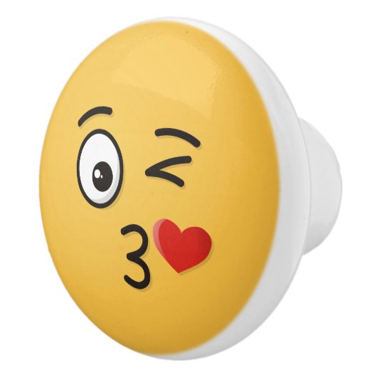 Face Throting a Kiss Keramische Knop (Rechts)