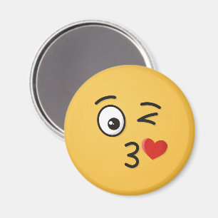 Face Throting a Kiss Magneet
