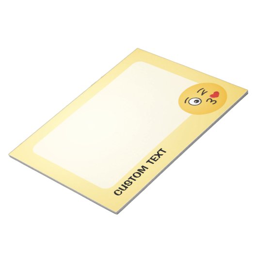 Face Throting a Kiss Notitieblok (Schuin)