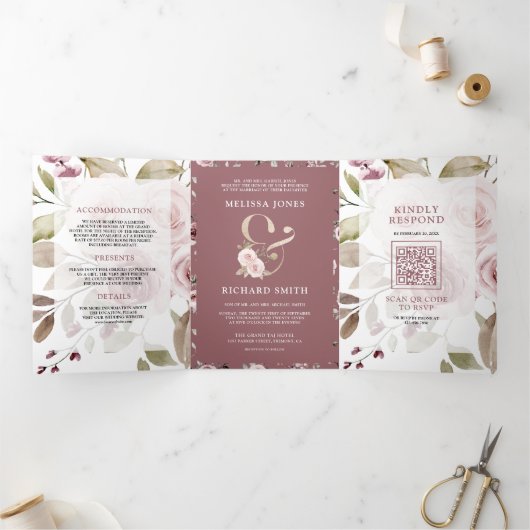 Faded Dusty Roos Floral Ampersand QR Code Bruiloft Drieluik Uitnodiging (Binnen)