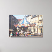 Fair Ground Roundabout in een oude Franse stad Canvas Afdruk (Voorkant)