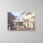 Fair Ground Roundabout in een oude Franse stad Canvas Afdruk (Voorkant)