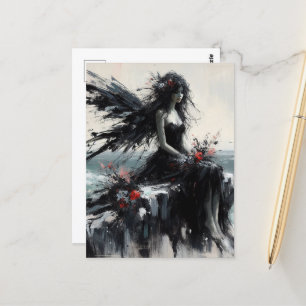 Fairy in een zwarte jurk zittend op een klif aan z briefkaart