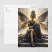 Fairy in een zwarte jurk zittend op een trap briefkaart (Voorkant / Achterkant)