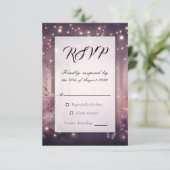 Fairy Lights in Woodland Glow Wedding RSVP Kaartje (Staand voorkant)
