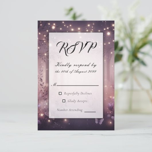 Fairy Lights in Woodland Glow Wedding RSVP Kaartje (Staand voorkant)