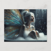 Fairy vrouw met grijs haar neemt een bad briefkaart (Voorkant)