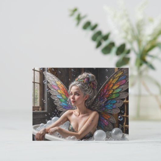 Fairy vrouw met grijs haar neemt een bubbelbad briefkaart (Staand voorkant)