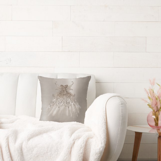 Fairy Wing Taupe Gown | Champagne Elegant Sheen Kussen (Bank)