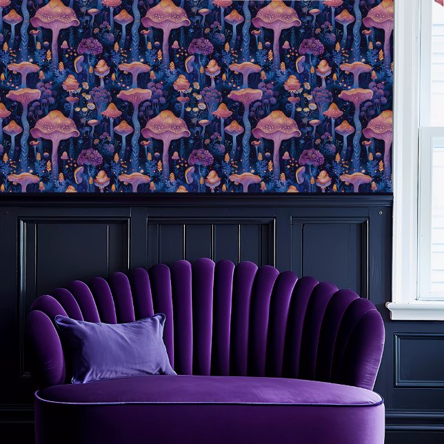 Fairycore Paarse en Blue Whimsical Fungus Behang (Fairycore Purple and Blue Whimsical Fungus Wallpaper above a purple scalloped sofa.)