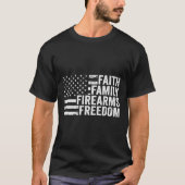 Faith Family Pro God Pistolen American Flag T-Shir T-shirt (Voorkant)