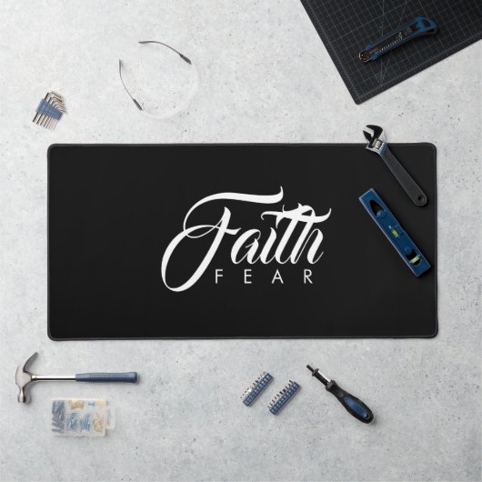 Faith Over Fear Black Bureaumat (Werkstation)