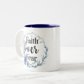 Faith Over Fear Blue Floral Tweekleurige Koffiemok (Voorkant links)