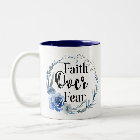 Faith Over Fear Blue Floral Tweekleurige Koffiemok (Links)