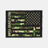 Faith Over Fear Christian Americn Flag Camouflage  Fleece Deken (Voorkant (Horizontaal))