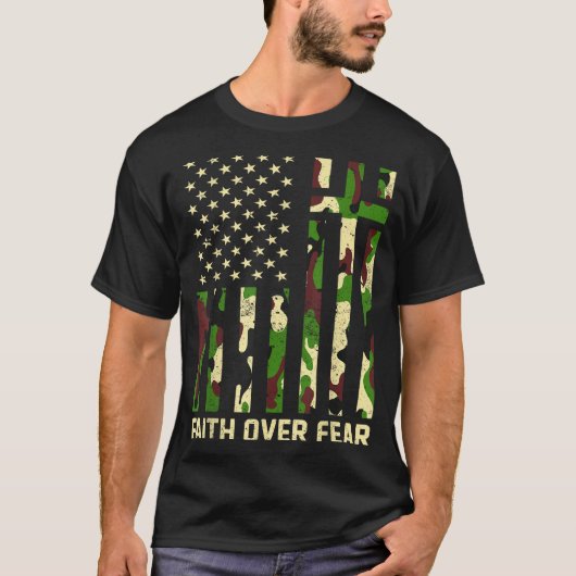 Faith Over Fear Christian Americn Flag Camouflage  T-shirt (Voorkant)
