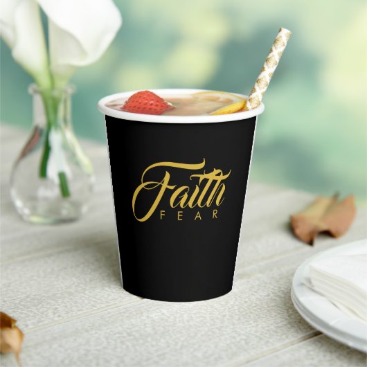Faith Over Fear Gold en Black Papieren Bekers (Insitu)