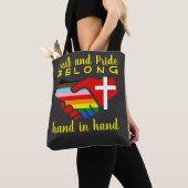 Faith Pride Belong Hand In Hand Regenboog Vlag Kru Tote Bag (Dichtbij)