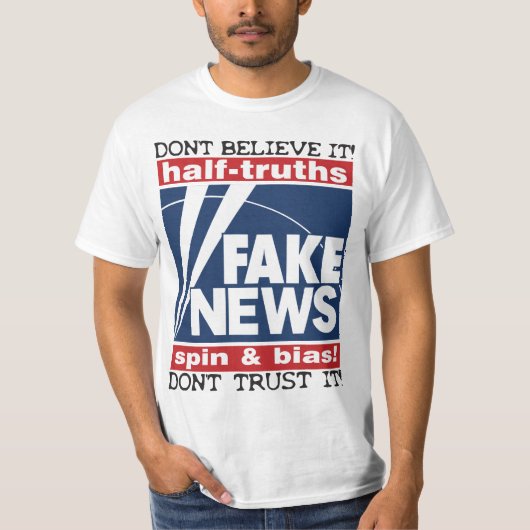 Fake News: 1/2 Truths, Spin & Bias Mannen T-Shirt (Voorkant)