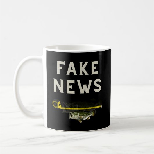Fake News Grote mondbas Gevist Koffiemok (Links)
