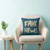 Fake News Kussen (Stoel)