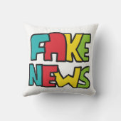 Fake News Kussen (Achterkant)