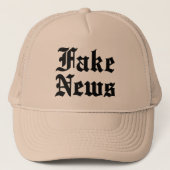 Fake News Trucker Pet (Voorkant)