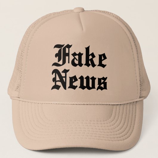 Fake News Trucker Pet (Voorkant)