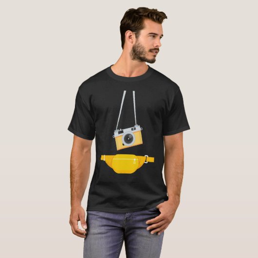 Fake Tourist Photographer Strap Hanging Camera & W T-shirt (Voorkant volledig)