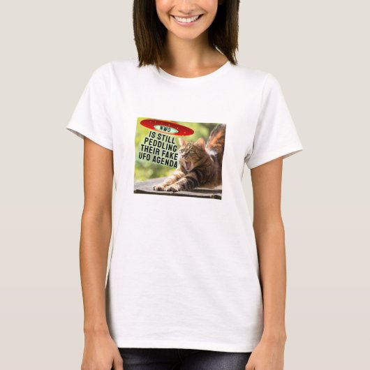 Fake UFO Agenda (licht) T-shirt (Voorkant)
