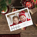 "Falalala" gepersonaliseerde kerstfotokaart Briefkaart<br><div class="desc">Voeg een feestelijk tintje toe aan uw vakantie groeten met deze charmante "Falalala" kerstfotokaart. Personaliseer het met de foto en naam van je familie, waardoor het een unieke herinnering is voor je geliefden. Het vrolijke kerstcitaat en het stijlvolle design brengen vakantievreugde en warmte in uw seizoensgebonden berichten. Perfect voor het...</div>
