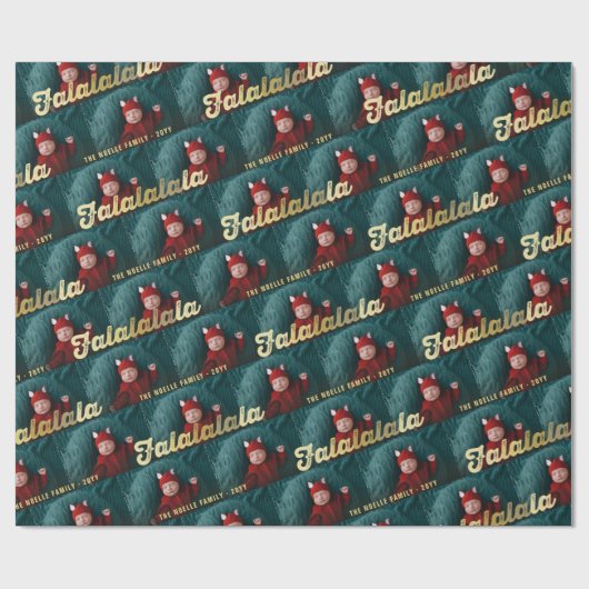 Falalala Gold Ombre Script-kerstmultifoto Cadeaupapier (Vlak)