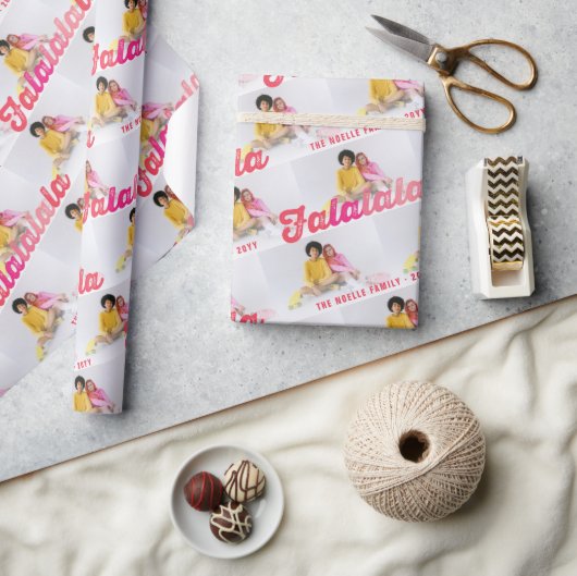 Falalala Pink Ombre Script-kerstmultifoto Cadeaupapier (Crafts)