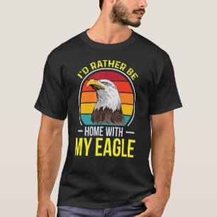 Falconry blijft thuis met Eagle of Falcon en Hawk T-shirt