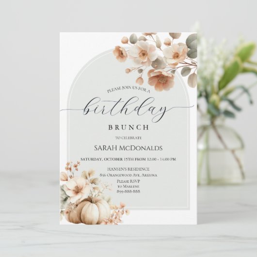 Fall Autumn Floral Pumpkin Woman Birthday Brunch Kaart (Staand voorkant)