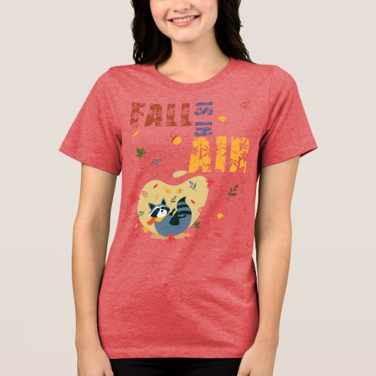 Fall Is in The Air Raccoon Autumn Tri-Blend Shirt (Voorkant)