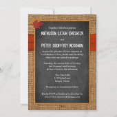 Fall Leaves FAUX Burlap, Chalkboard Wedding Invite Kaart (Achterkant)