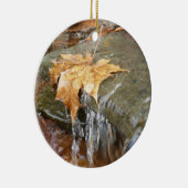 Fall Leaves in Waterfall II Autumn Photography Keramisch Ornament (Rechts)