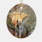 Fall Leaves in Waterfall II Autumn Photography Keramisch Ornament (Links)