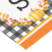 Fall Leaves on Black Gingham Personated Lange Tafelloper (Hoek)