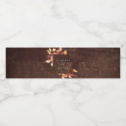 Fall Leaves | Rustisch bruin hout Waterfles Etiket (Enkel label)