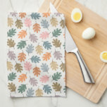 Fall Leaves Theedoek<br><div class="desc">Een schattig, gestileerd en modern bladontwerp geïnspireerd door de herfst of het Thanksgiving seizoen. Dit patroon is voorzien van abstracte eikenbladeren in leuke, niet-traditionele kleuren.</div>