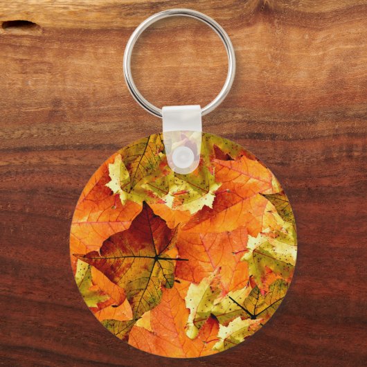 Fallen Autumn Leaves Sleutelhanger (Voorkant)