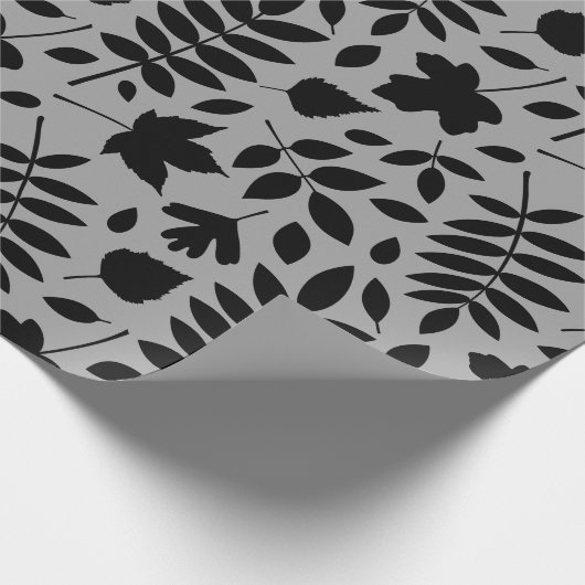 Fallen Leaves Big Pattern Black op grijs Cadeaupapier (Hoek)