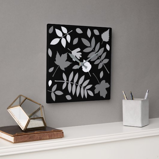Fallen Leaves Design Grijzen Wit Zwart Vierkante Klok (Kantoor)