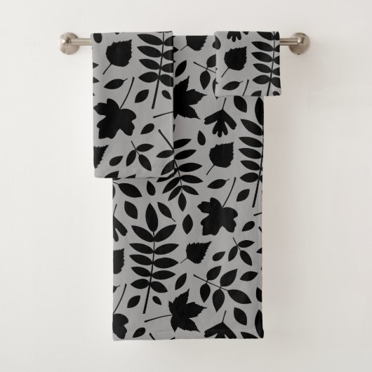 Fallen Leaves LG Pattern Zwart op Grijs Bad Handdoek (Insitu)