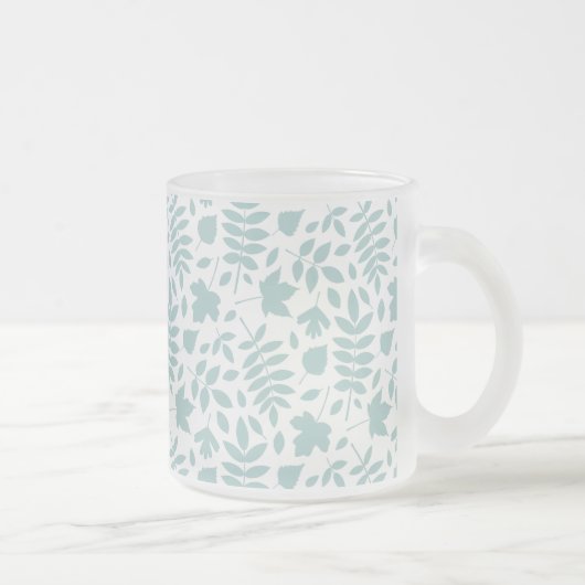 Fallen Leaves Pattern LT Blauwgroen op wit Matglas Koffiemok (Rechts)