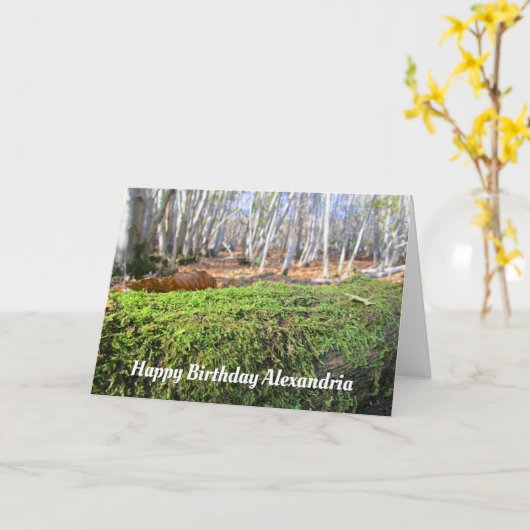 Fallen Tree in Autumn Moss - Aangepaste Verjaardag Kaart (Gele Bloem)