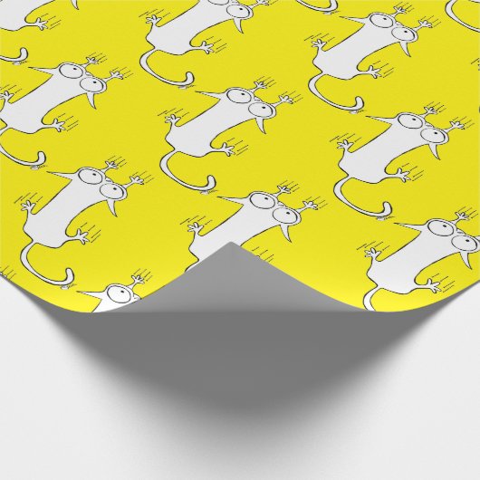 Falling Cat Yellow Wrapping Paper Cadeaupapier (Hoek)