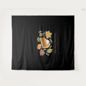 Falling for Pie – Gezellig Herfst Pompoen Pie Desi Wandkleed (Voorkant (horizontaal))